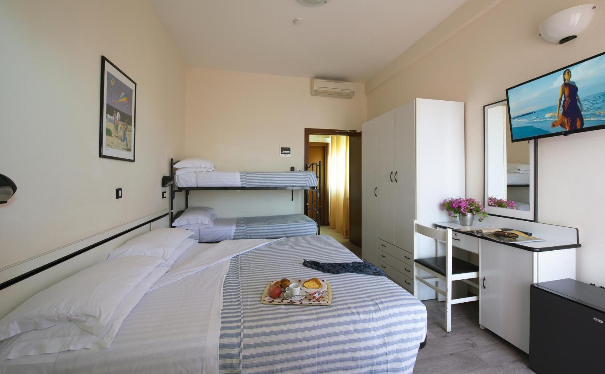 Hotel Baltic Cesenatico Eksteriør billede