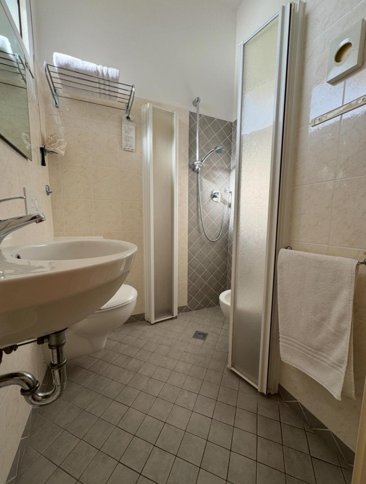 Hotel Baltic Cesenatico Eksteriør billede