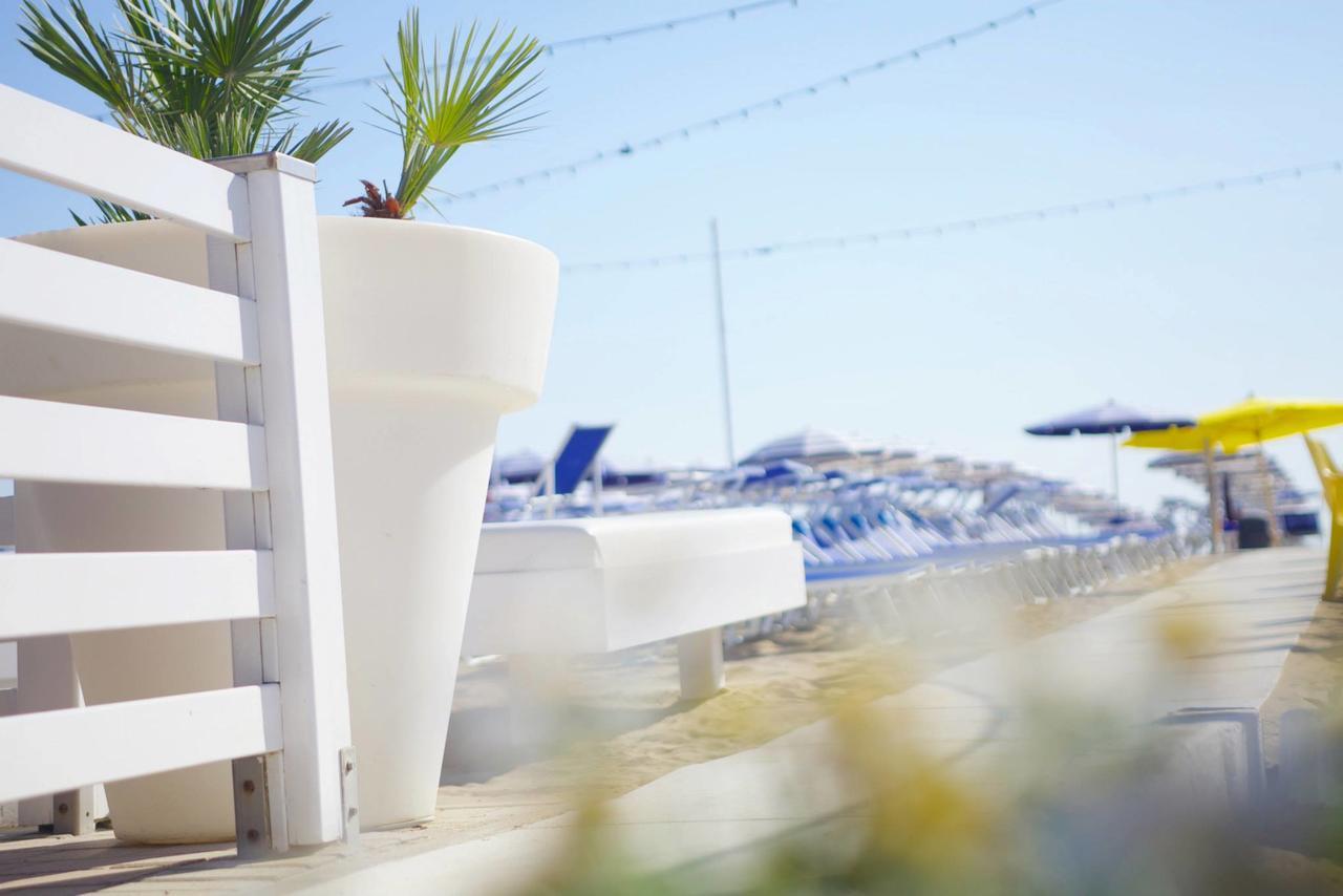 Hotel Baltic Cesenatico Eksteriør billede